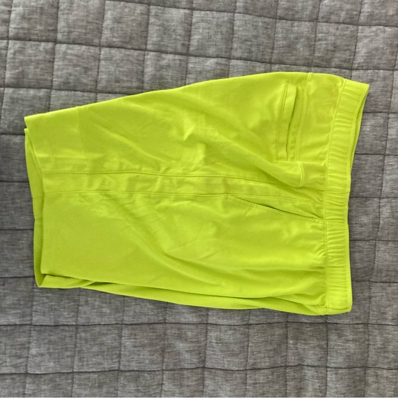 Uniqlo active/tennis shorts, L - Picture 5 of 7